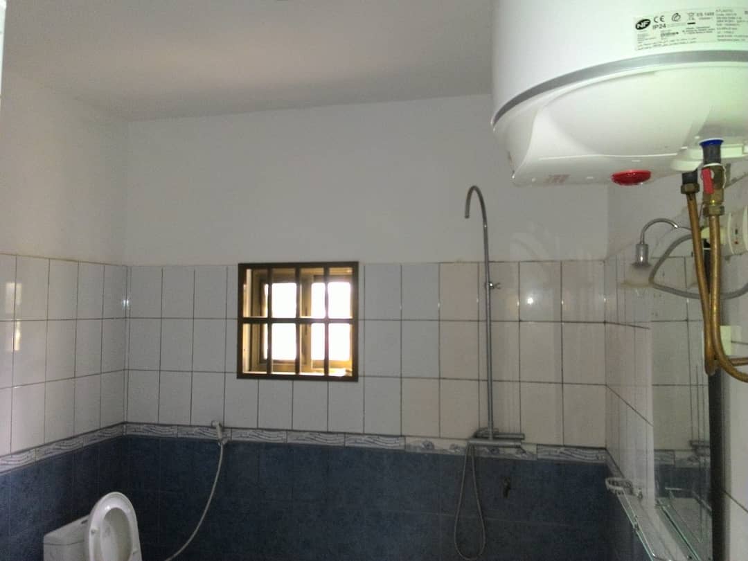 N° 4870 :
                            Appartement à louer , Adidogome, Lome, Togo : 200 000 XOF/mois