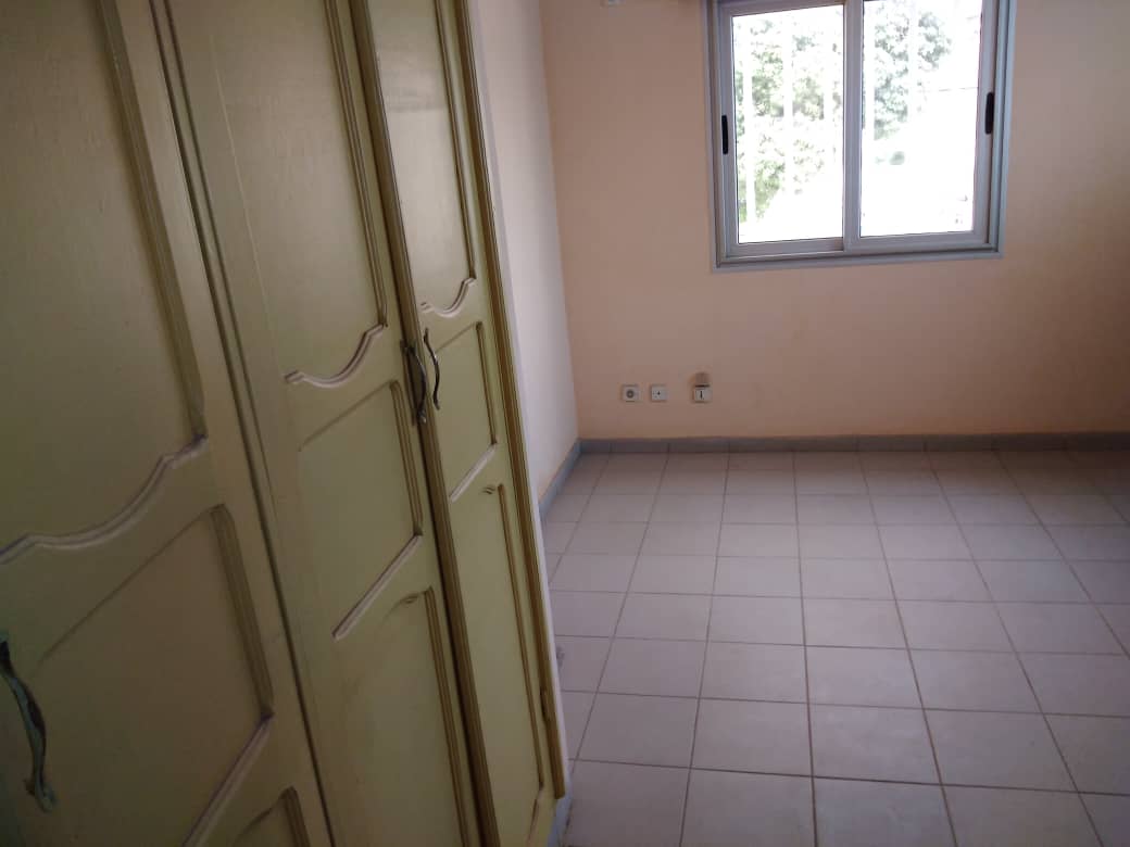 N° 4907 :
                            Appartement à louer , Avenou, Lome, Togo : 150 000 XOF/mois