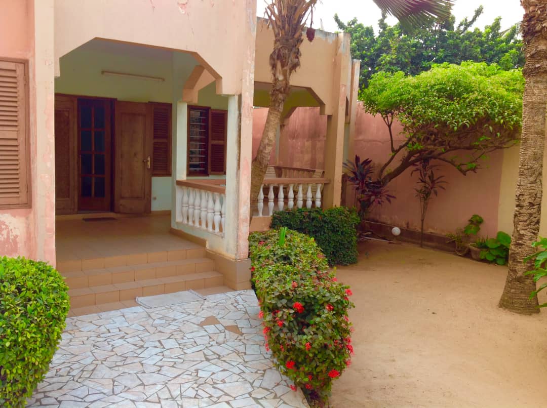 N° 4987 :
                            Villa à vendre , Adidogome, Lome, Togo : 85 000  000 XOF/vie