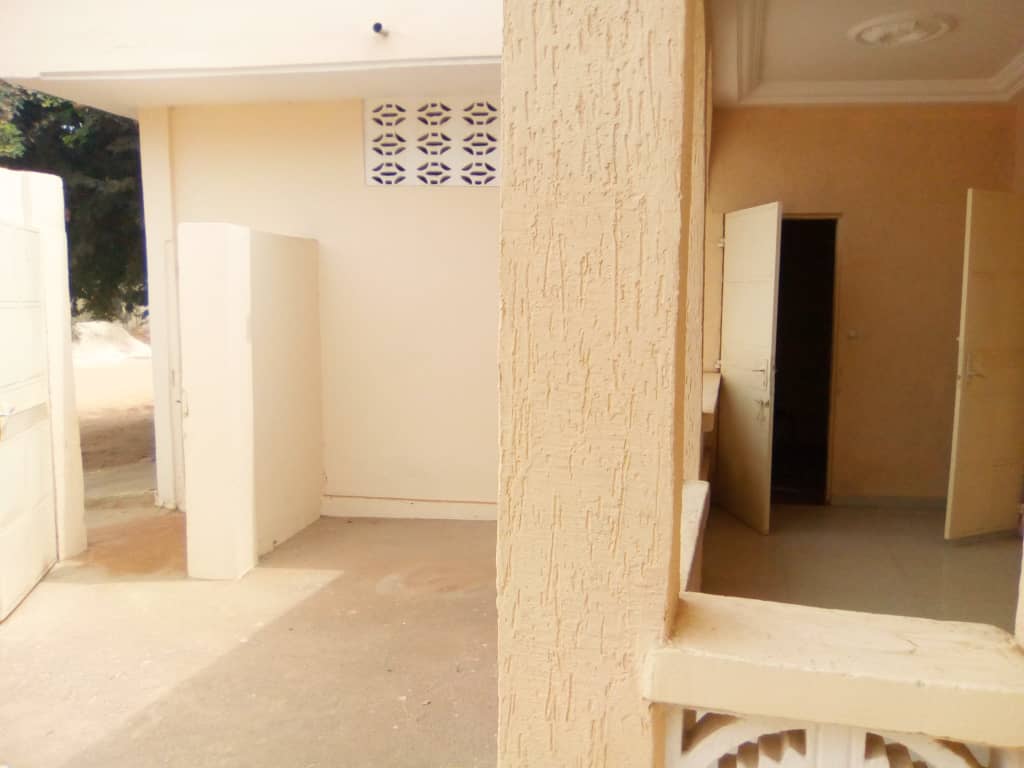 N° 5012 :
                            Villa à vendre , Amadahome , Lome, Togo : 23 000  000 XOF/vie
