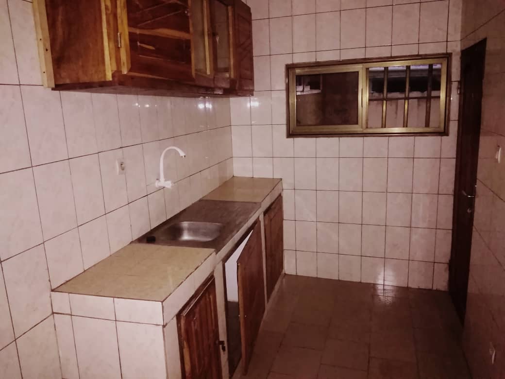 N° 5016 :
                            Appartement à louer , Agbalepedo, Lome, Togo : 102 000 XOF/mois