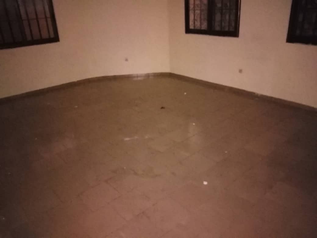 N° 5016 :
                            Appartement à louer , Agbalepedo, Lome, Togo : 102 000 XOF/mois
