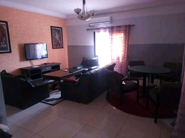 N° 5076 :
                            Appartement meublé à louer , Be, Lome, Togo : 400 000 XOF/mois