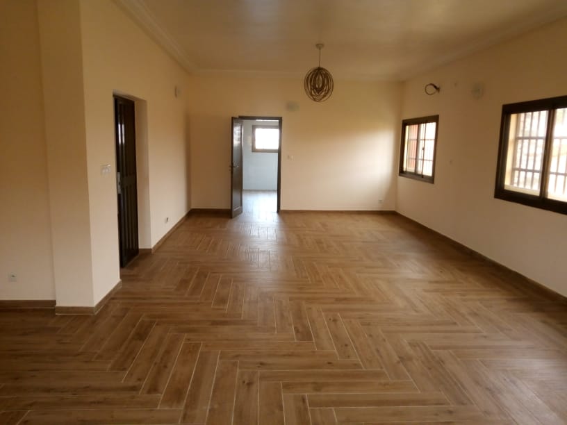 N° 5104 :
                            Villa à louer , Baguida, Lome, Togo : 750 000 XOF/mois