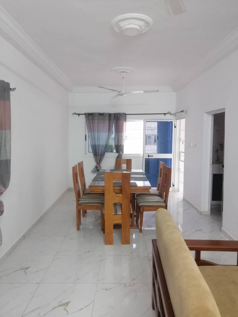 N° 5172 :
                            Appartement meublé à louer , Totsi, Lome, Togo : 300 000 XOF/mois