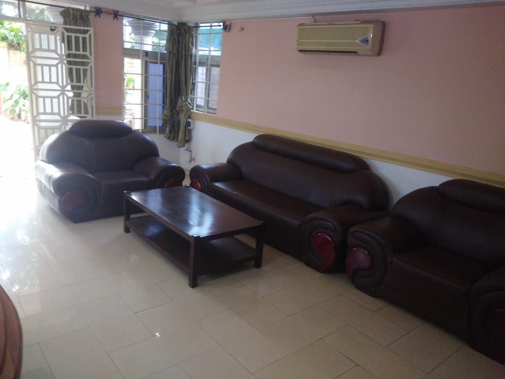 N° 5252 :
                            Appartement meublé à louer , Adidogome, Lome, Togo : 250 000 XOF/mois
