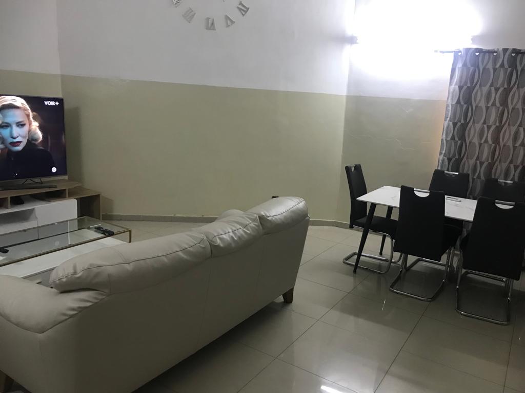 N° 5278 :
                            Appartement meublé à louer , Todman, Lome, Togo : 500 000 XOF/mois