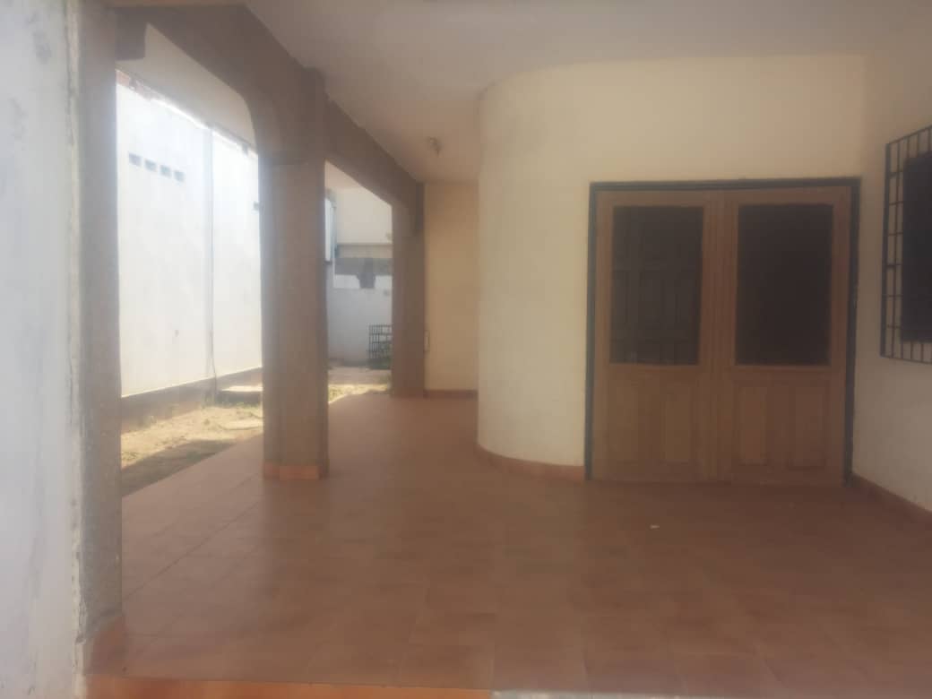 N° 4156 :
                            Villa à louer , Adidogome, Lome, Togo : 130 000 XOF/mois
