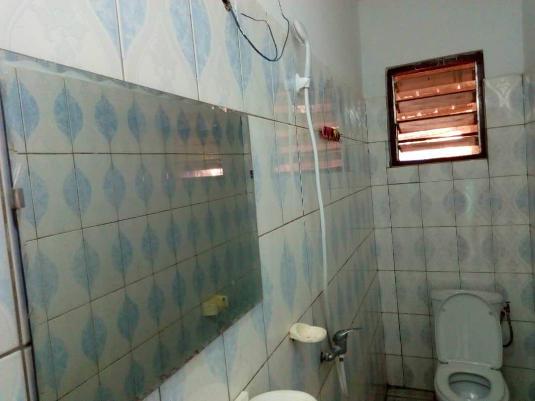 N° 4332 :
                            Appartement à louer , Avedji, Lome, Togo : 50 000 XOF/mois