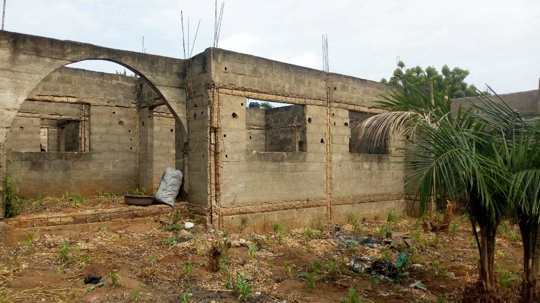 N° 4149 :
                        Maison à vendre , Amadahome, Lome, Togo : 20 000  000 XOF/vie