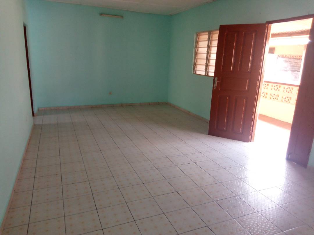 N° 4290 :
                            Villa à louer , Kodjoviakope, Lome, Togo : 200 000 XOF/mois