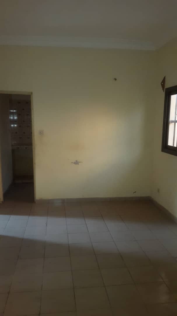 N° 4250 :
                            Villa à louer , Agoe, Lome, Togo : 80 000 XOF/mois