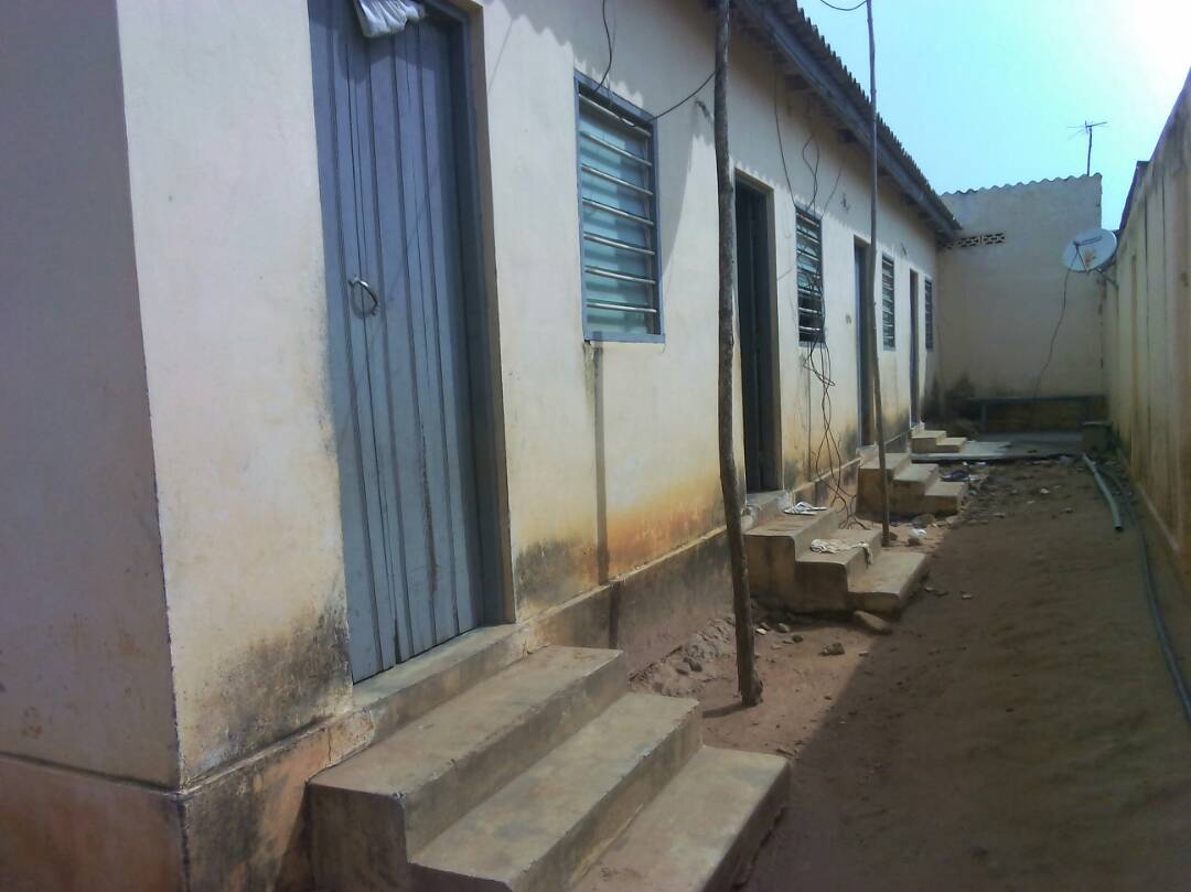 N° 4299 :
                            Maison à vendre , Apedokoe gbomame, Lome, Togo : 16 000  000 XOF/vie