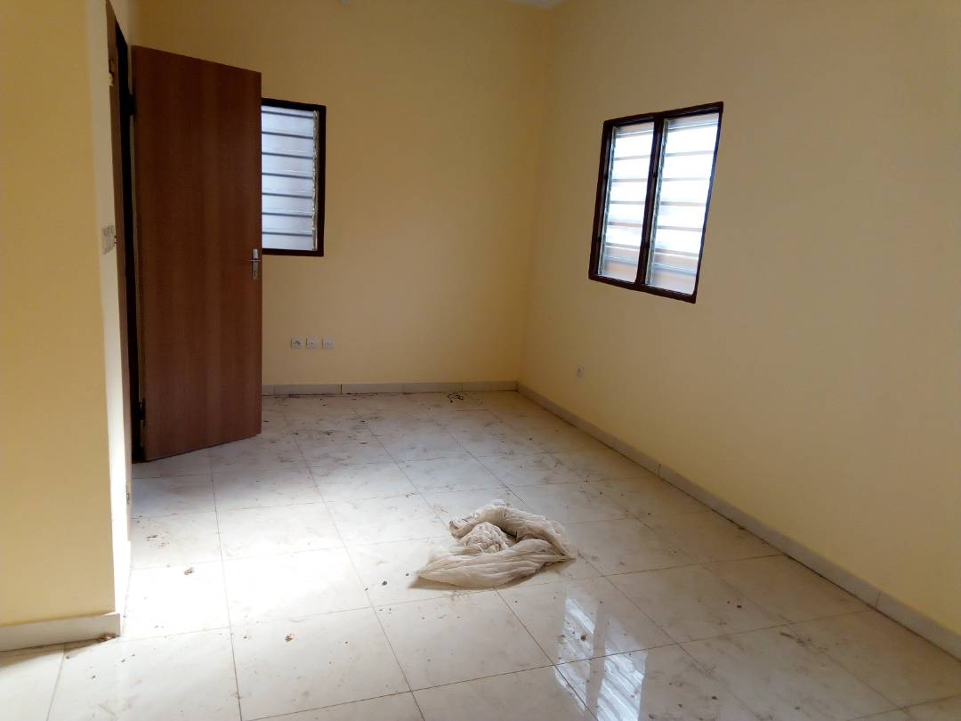 N° 4277 :
                        Appartement à louer , Agoe, Lome, Togo : 85 000 XOF/mois