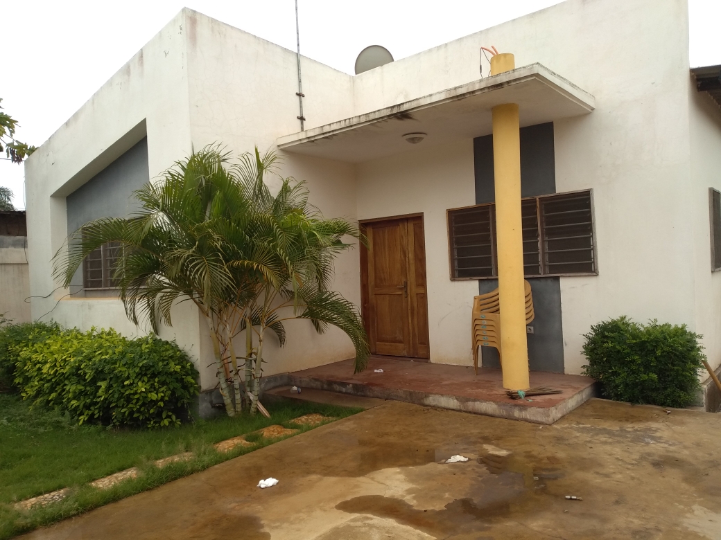 N° 4298 :
                        Villa à louer , Adidogome, Lome, Togo : 95 000 XOF/mois