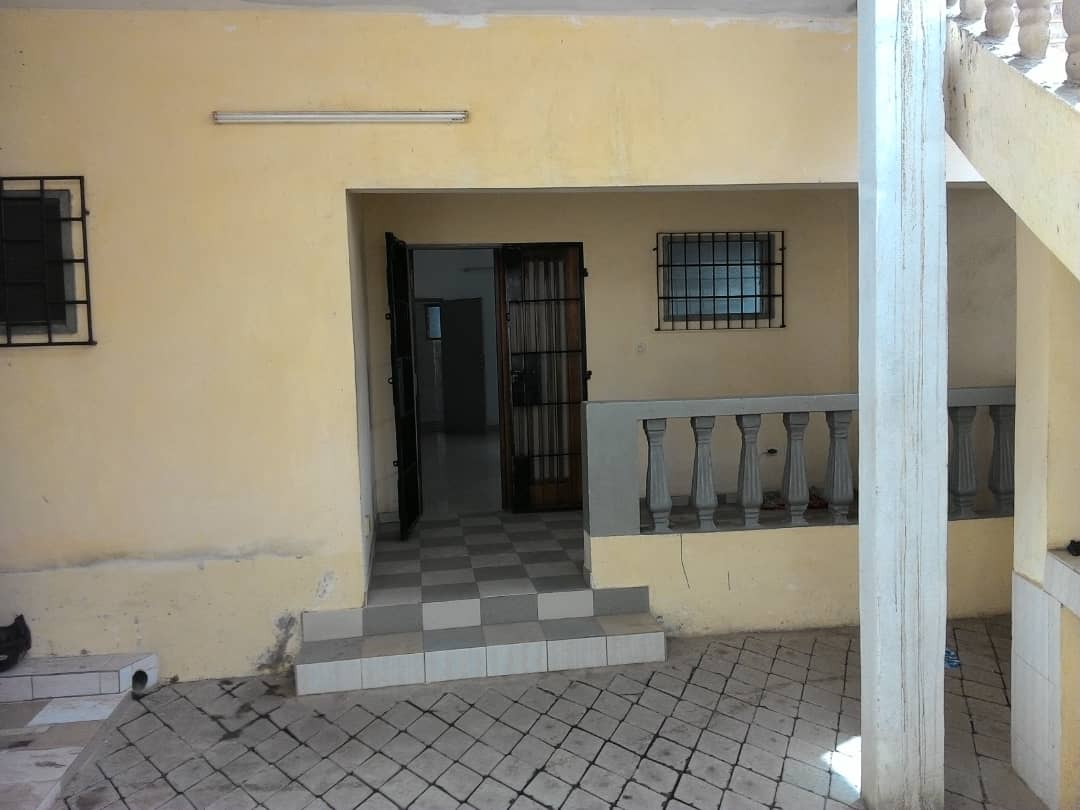 N° 4805 :
                        Appartement à louer , Adidoadin, Lome, Togo : 150 000 XOF/mois