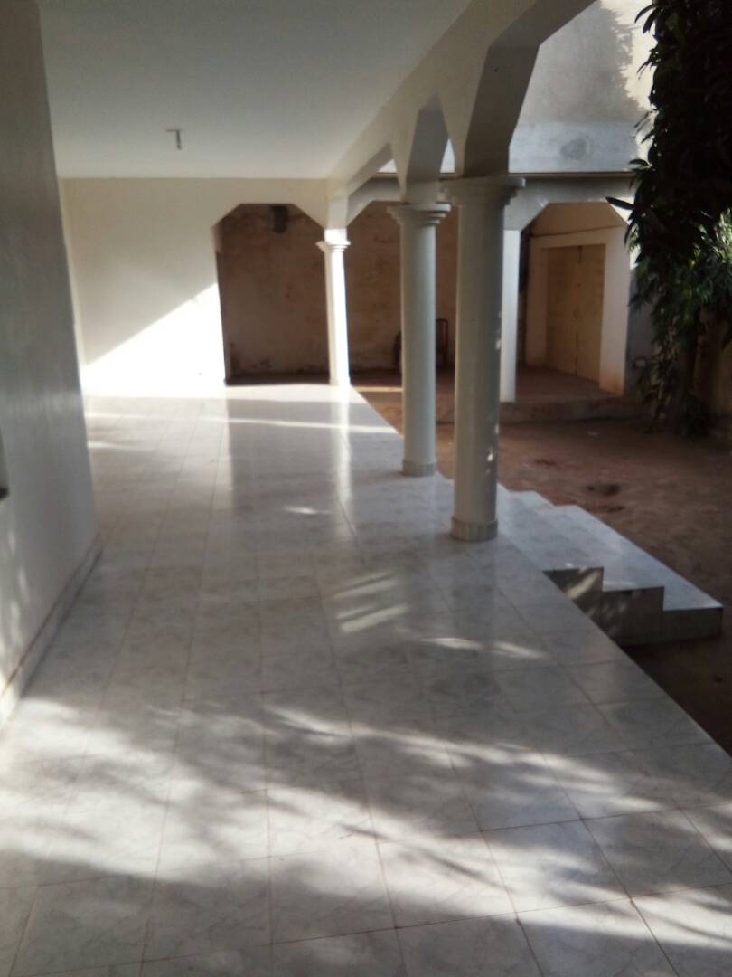 N° 4394 :
                            Villa meublée à louer , Avedji , Lome, Togo : 450 000 XOF/mois