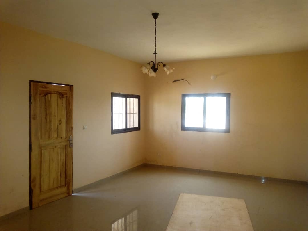 N° 4784 :
                        Appartement à louer , Agbalepedo, Lome, Togo : 120 000 XOF/mois