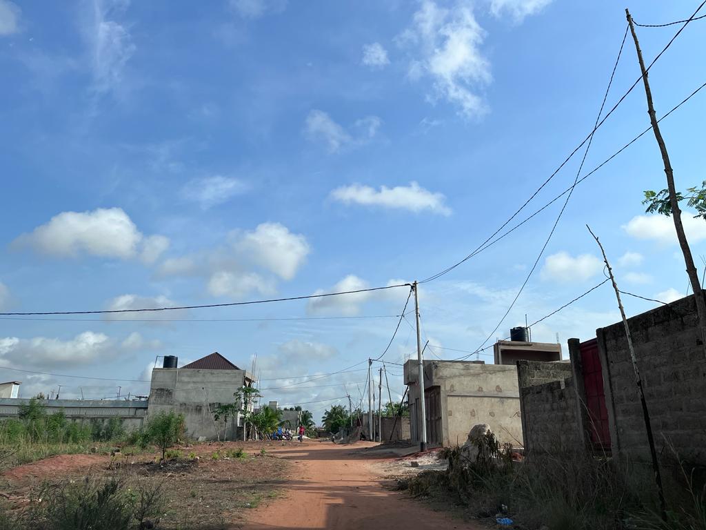 N° 5302 :
                            Terrain à vendre , Adidogome, Lome, Togo : 16 000  000 XOF/vie